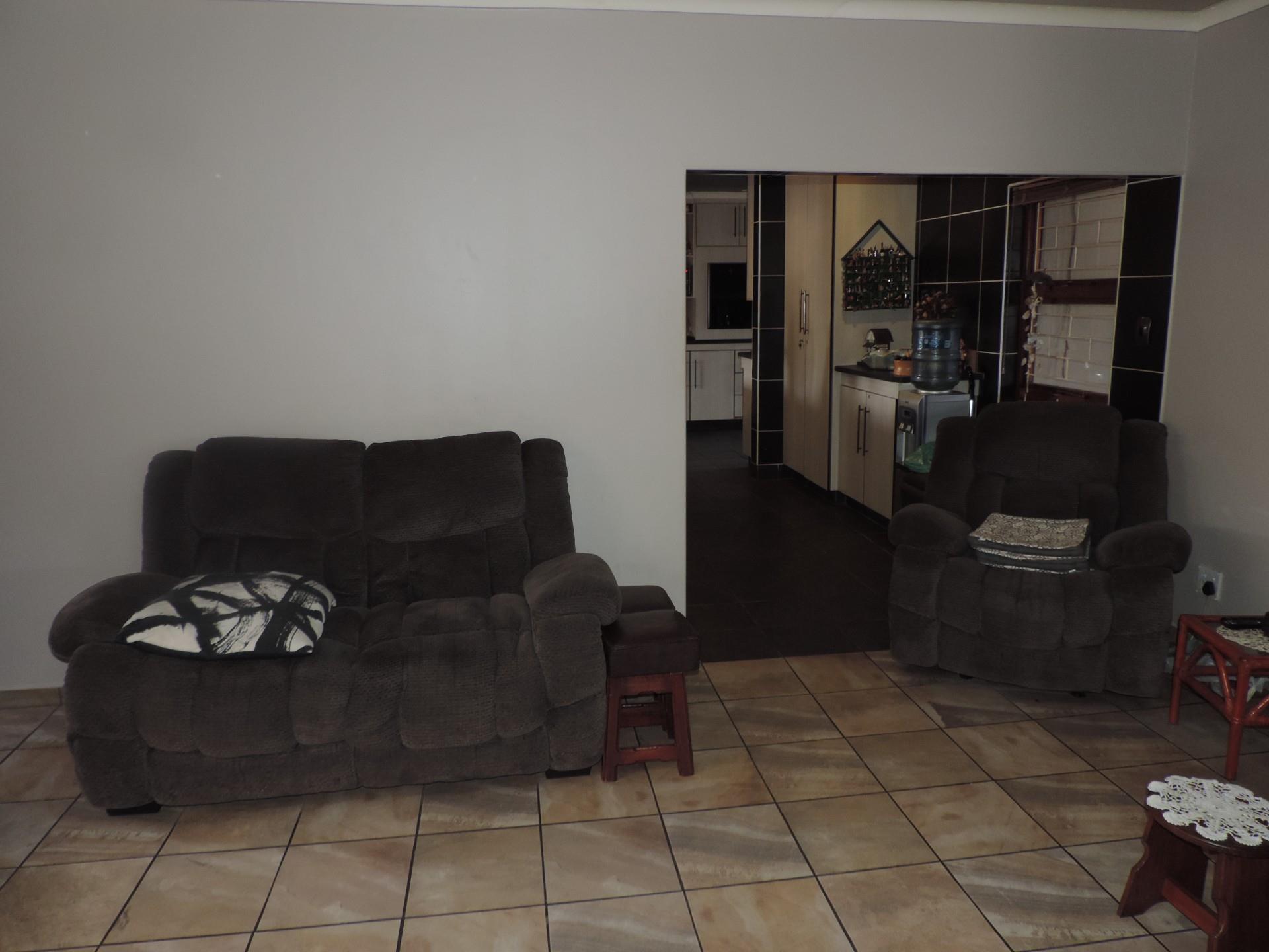 4 Bedroom Property for Sale in Parkersdorp Western Cape